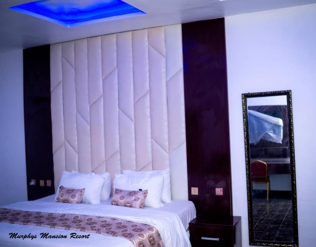 Murphy'S Mansion Resort Umuahia Exteriör bild